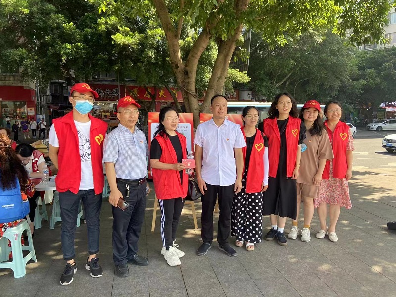 志愿活动3.jpg 志愿活动3.jpg